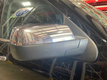 Load image into Gallery viewer, [INVENTORYCAR_YEAR_MAKE_MODEL] SIDE VIEW DOOR MIRROR Right - NW635232
