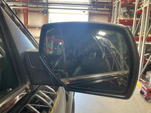 Load image into Gallery viewer, [INVENTORYCAR_YEAR_MAKE_MODEL] SIDE VIEW DOOR MIRROR Right - NW635232
