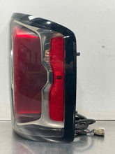 Load image into Gallery viewer, [INVENTORYCAR_YEAR_MAKE_MODEL] TAIL LIGHT LAMP ASSEMBLY Right - NW635487
