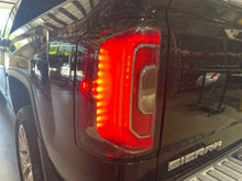 Load image into Gallery viewer, [INVENTORYCAR_YEAR_MAKE_MODEL] TAIL LIGHT LAMP ASSEMBLY Left - NW635307
