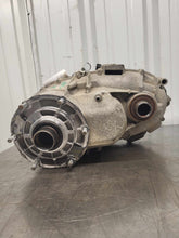 Load image into Gallery viewer, Transfer Case  SIERRA DENALI 1500 2017 - NW635305
