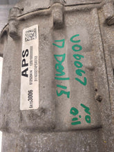 Load image into Gallery viewer, Transfer Case  SIERRA DENALI 1500 2017 - NW635305
