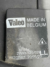 Load image into Gallery viewer, Headlight Lamp Assembly Jaguar XJ8 2004 - NW635732

