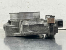 Load image into Gallery viewer, THROTTLE BODY Escaldes Silverado Tahoe Hummer Sierra 2500 Pickup 2009 09 10 11 - NW636038
