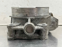 Load image into Gallery viewer, THROTTLE BODY Escaldes Silverado Tahoe Hummer Sierra 2500 Pickup 2009 09 10 11 - NW636038
