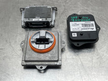 Load image into Gallery viewer, Headlight Lamp Assembly  GRAND CHEROKEE 2018 - NW636520
