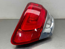 Load image into Gallery viewer, OUTER TAIL LIGHT LAMP Jeep Grand Cherokee 15 16 17 18 19 20 Right - NW636568
