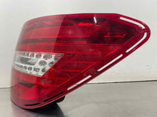 Load image into Gallery viewer, TAIL LIGHT LAMP ASSEMBLY C250 C300 C350 C63 12 13 14 15 Right - NW638493
