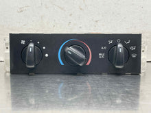 Load image into Gallery viewer, Temperature Controls Ford Mustang 2004 - NW639419
