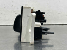 Load image into Gallery viewer, Temperature Controls Ford Mustang 2004 - NW639419
