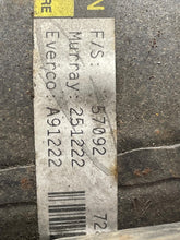 Load image into Gallery viewer, AC COMPRESSOR MERCEDES 450SE SEL 1972 73 74 - 80 - NW638894
