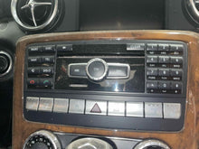 Load image into Gallery viewer, Radio  MERCEDES SLK 2014 - NW638978
