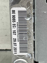 Load image into Gallery viewer, AMPLIFIER Mercedes-Benz C250 C300 C350 C63 2012 12 - NW639677
