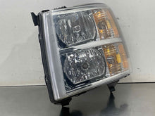 Load image into Gallery viewer, [INVENTORYCAR_YEAR_MAKE_MODEL] HEADLIGHT LAMP ASSEMBLY Left - NW639891
