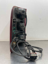 Load image into Gallery viewer, TAIL LIGHT LAMP Silverado 1500 Pickup Silverado 2500 07-14 Right - NW639822
