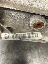 Load image into Gallery viewer, TRANSFER CASE F250SD Pickup F350SD Pickup F450SD Pickup F550SD Pickup 03-10 - NW641467
