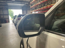 Load image into Gallery viewer, SIDE VIEW DOOR MIRROR Volkswagen Atlas 18 19 20 21 22 Left - NW641397
