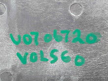 Load image into Gallery viewer, Info-Gps Screen  VOLVO S60 2020 - NW641776
