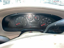 Load image into Gallery viewer, Speedometer Cluster Ford Taurus 2007 - NW642028
