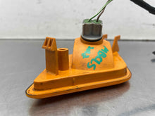 Load image into Gallery viewer, [INVENTORYCAR_YEAR_MAKE_MODEL] SIDE MARKER LAMP LIGHT Left - NW643237
