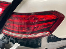 Load image into Gallery viewer, OUTER TAIL LIGHT LAMP E250 Van E250D E300 E350 E400 E550 E63 14-16 Right - NW643615
