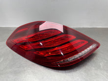 Load image into Gallery viewer, [INVENTORYCAR_YEAR_MAKE_MODEL] TAIL LIGHT LAMP ASSEMBLY Left - NW644391
