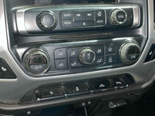 Load image into Gallery viewer, Temperature Controls  SIERRA 1500 PICKUP 2018 - NW644743
