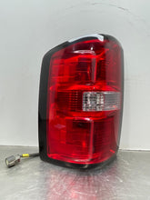 Load image into Gallery viewer, [INVENTORYCAR_YEAR_MAKE_MODEL] TAIL LIGHT LAMP ASSEMBLY Left - NW645029
