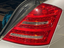 Load image into Gallery viewer, TAIL LIGHT LAMP ASSEMBLY S450 Cdn S550 S600 S63 S65 SL55 07-09 Right - NW645399
