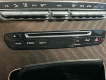 Load image into Gallery viewer, Radio  MERCEDES GL-CLASS 2019 - NW645784
