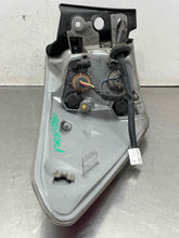 Load image into Gallery viewer, OUTER TAIL LIGHT LAMP Highlander 2014 14 2015 15 2016 16 Right - NW646415
