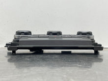 Load image into Gallery viewer, Temperature Controls Land Rover LR4 2011 - NW647248

