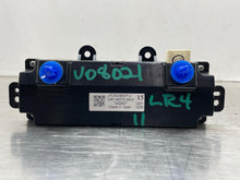 Load image into Gallery viewer, REAR TEMPERATURE CONTROLS Land Rover LR3 LR4 2005-2014 - NW654594
