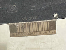 Load image into Gallery viewer, SPEEDOMETER CLUSTER Mercedes SLK230 2001 01 02 03 04 - NW647922
