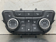 Load image into Gallery viewer, Temperature Controls Buick Verano 2016 - NW647881
