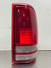 Load image into Gallery viewer, TAIL LIGHT LAMP ASSEMBLY Dakota 97 98 99 00 01 02 03 04 Right - NW648200
