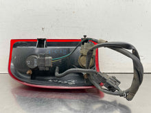 Load image into Gallery viewer, TAIL LIGHT LAMP ASSEMBLY Dakota 97 98 99 00 01 02 03 04 Right - NW648200
