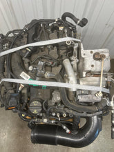 Load image into Gallery viewer, Engine Motor  GIULIA 2019 - NW649376
