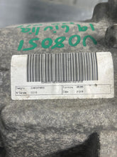 Load image into Gallery viewer, Transfer Case  GIULIA 2019 - NW649439
