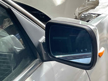 Load image into Gallery viewer, SIDE VIEW DOOR MIRROR 320i 325ci 325i 330ci 330i 330xi 01-03 Right - NW650057
