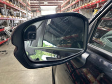 Load image into Gallery viewer, Side View Door Mirror Honda HR-V 2024 - NW650827
