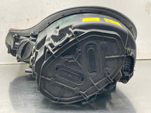 Load image into Gallery viewer, HEADLIGHT LAMP ASSEMBLY Boxster Boxster S 97 98 99 00 01 02 Right - NW649877
