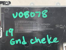 Load image into Gallery viewer, Radio  GRAND CHEROKEE 2019 - NW651831
