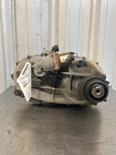 Load image into Gallery viewer, [INVENTORYCAR_YEAR_MAKE_MODEL] TRANSFER CASE - NW652035
