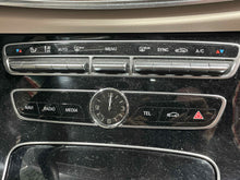 Load image into Gallery viewer, RADIO Mercedes-Benz E300 E400 2018 18 - NW652416
