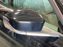 Load image into Gallery viewer, Side View Door Mirror  LINCOLN CONTINENTAL 2018 - NW654685
