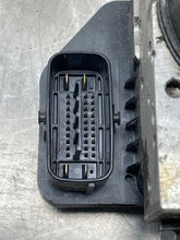 Load image into Gallery viewer, ABS Pump  LEXUS RX350 2015 - NW654657

