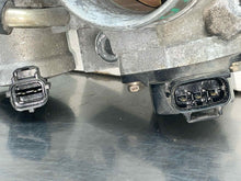 Load image into Gallery viewer, THROTTLE BODY Mazda Miata 1999 99 2000 00 2001 01 2002 02 2003 03 04 05 Manual - NW655477
