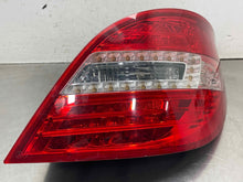 Load image into Gallery viewer, TAIL LIGHT LAMP ASSEMBLY R350 2011 11 2012 12 2013 13 Right - NW655480
