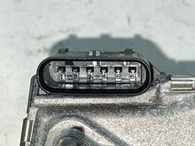 Load image into Gallery viewer, THROTTLE BODY Charger Challenger Avenegr 2011 11 3.6L - NW655924
